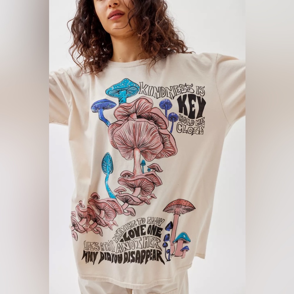 WORN ONCE urban outfitters mushroom tee
